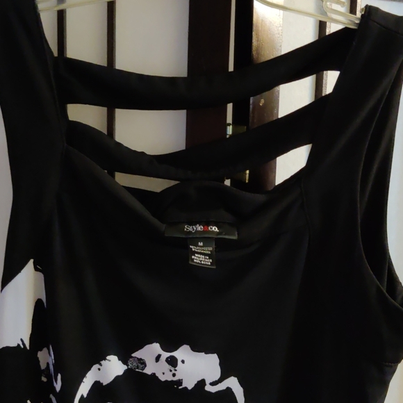 Black Dress with White Abstract Pattern - Picture 4 of 5